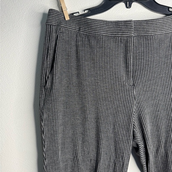 Theory Houndstooth Black and Gray Cropped Pants - Picture 3 of 5